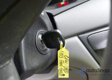 2003 Ford Focus Lx z USA, uszkodzony, nr VIN 1FAFP33PX3W167800